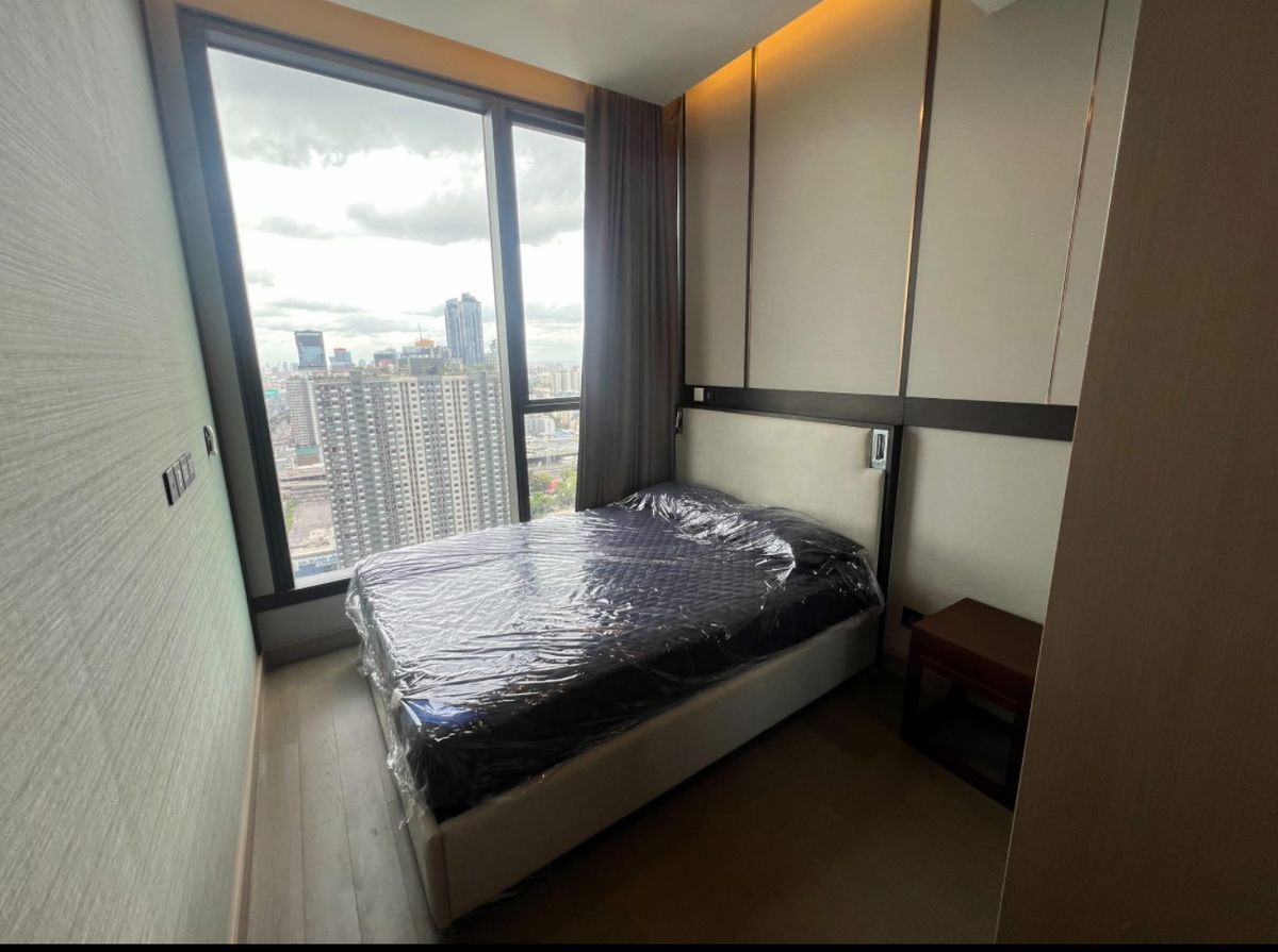 For RentCondoRama9, Petchburi, RCA : ⚡️Hot Deal⚡️The ESSE @ Singha Complex 2B2B 73 SQM Size Big in the heart of a luxury condo attached to MRT Phetchaburi. Interested in contacting Pink Pink 0928895628 Line: Plustor_SSS.