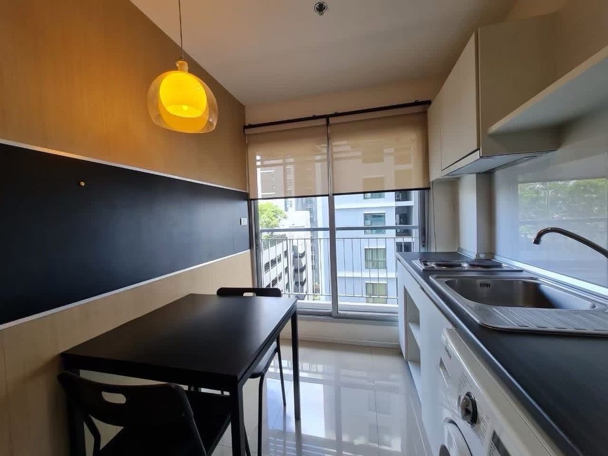 For RentCondoOnnut, Udomsuk : Rent 𝗔𝘀𝗽𝗶𝗿𝗲 𝗦𝘂𝗸𝗵𝘂𝗺𝘃𝗶𝘁 𝟰𝟴 | Aspai Sukhumvit 48 ✨ The room is facing the east.