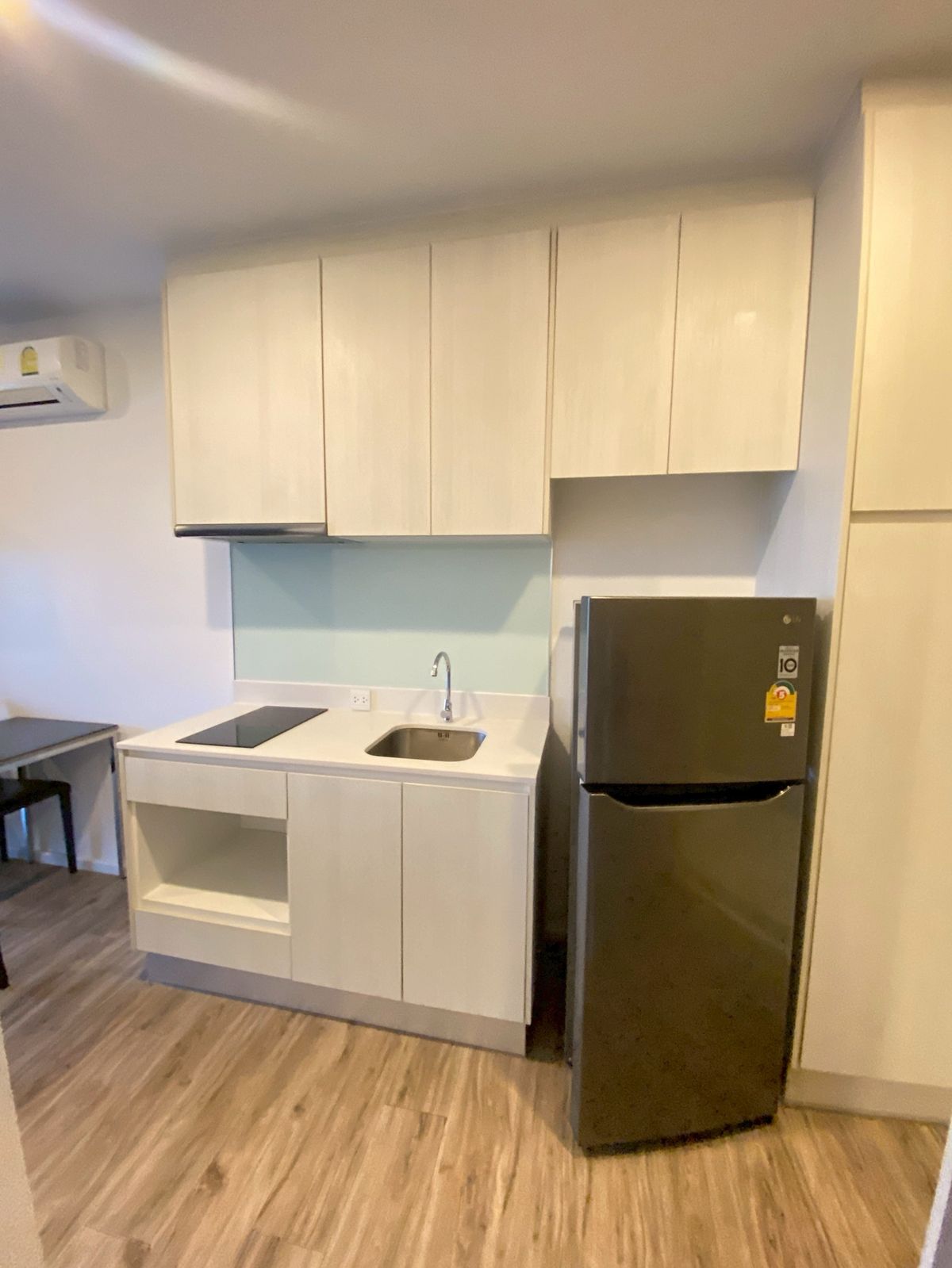 ให้เช่าคอนโดศรีราชา แหลมฉบัง บ้านบึง : ให้เช่า Knightsbridge The Ocean Sriracha คอนโดวิวทะเล ห้องสวย พร้อมเฟอร์นิเจอร์ ใจกลางศรีราชา