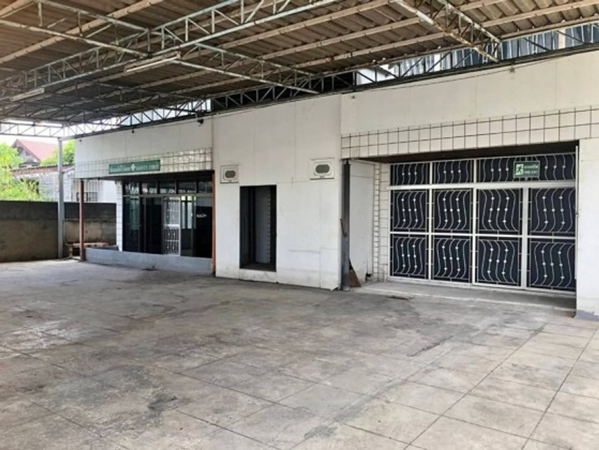 ให้เช่าโฮมออฟฟิศพัฒนาการ ศรีนครินทร์ : โทร. 081-632-0632 ให้เช่าพื้นที่เก็บสินค้า , ขายของ Online , อาคาร 3 ชั้น  ทำเลซอยสุขุมวิท 50 / ใจกลางเมือง / พื้นที่กว่า 600 ตารางเมตร / จอดรถ 6-8 คัน / เหมาะหลากหลายธุรกิจ