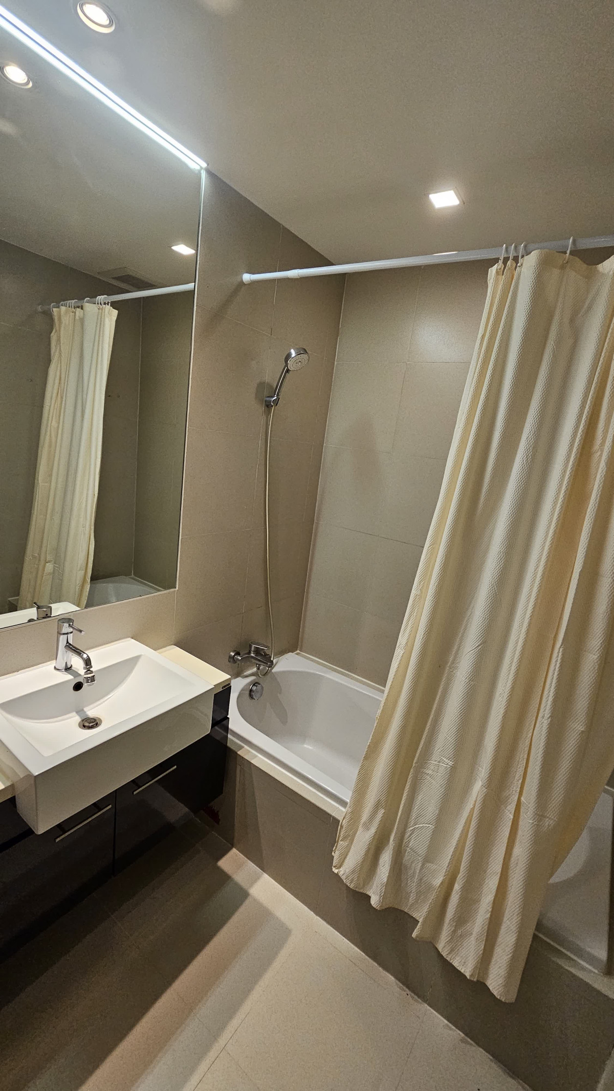 For RentCondoSukhumvit, Asoke, Thonglor : FOR RENT condo , Noble Solo , BTS-Thong Lo , Khlong Tan Nuea , Watthana , Bangkok , CX-63645