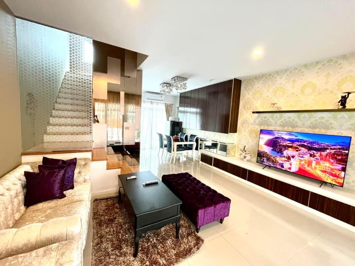 For RentTownhomeYothinpattana,CDC : Baan Klang Muang Urbanion Rama 9 - Ladprao