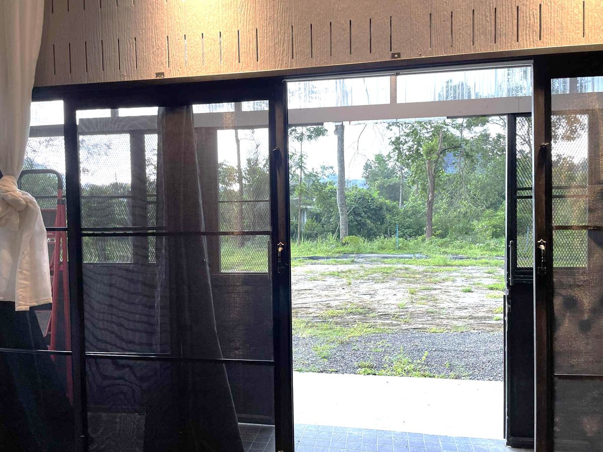 ขายบ้านสระบุรี : ขายบ้านพักตากอากาศพร้อมที่ดิน  1 ไร่ 2 งาน   ต.ชะอม  อ.แก่งคอย  สระบุรี