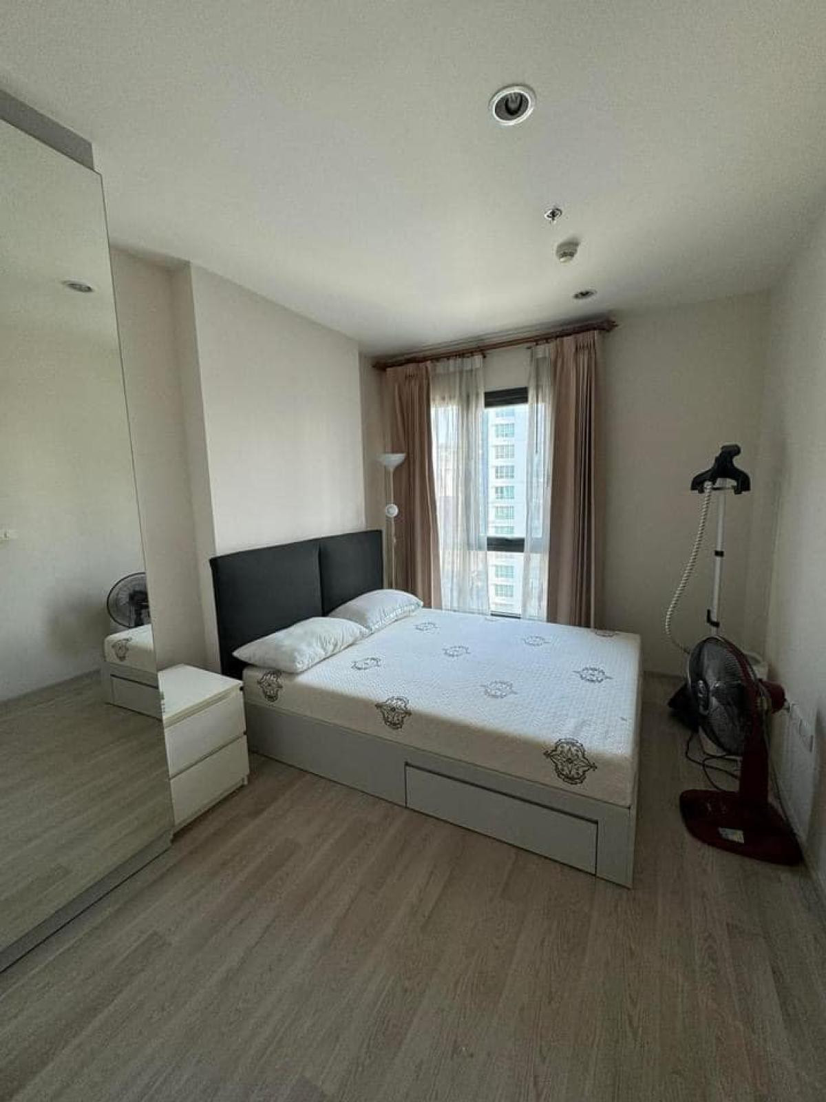 For RentCondoRatchadapisek, Huaikwang, Suttisan : For Rent Condo , Centric Ratchada - Huaikwang , MRT-Huai Khwang , Huai Khwang , Huai Khwang , Bangkok , CX-100987