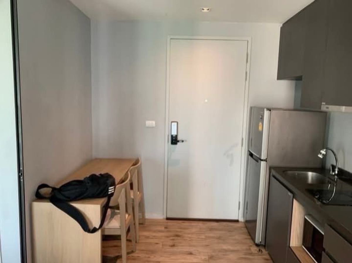 For SaleCondoBangna, Bearing, Lasalle : Urgent sale !! Good price !! ASPEN LASALLE Condo (Spen Lasal), near BTS, Yellow Line, B1 Building B1, Floor 6, Size 24 sqm. Price 1,280,000 baht.