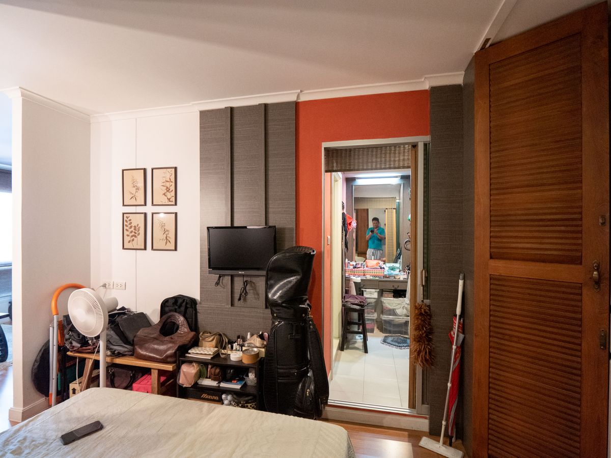 For SaleCondoRama3 (Riverside),Satupadit : Condo for sale, Lumpini Park Riverside Rama 3 Lumpini Park Riverside-Rama 3 condo on the Chao Phraya River. The only place of Lumpini The room is very beautiful, genuine woodwork, unique design, of course. Really full price. Very good value. 1 bedroom, 32