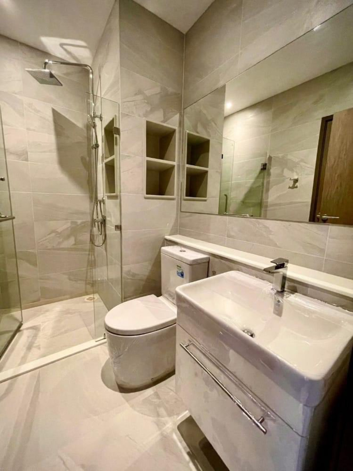 For RentCondoSukhumvit, Asoke, Thonglor : For Rent Condo , Rhythm Ekkamai Estate , BTS-Ekkamai , Khlong Tan Nuea , Watthana , Bangkok , CX-138604