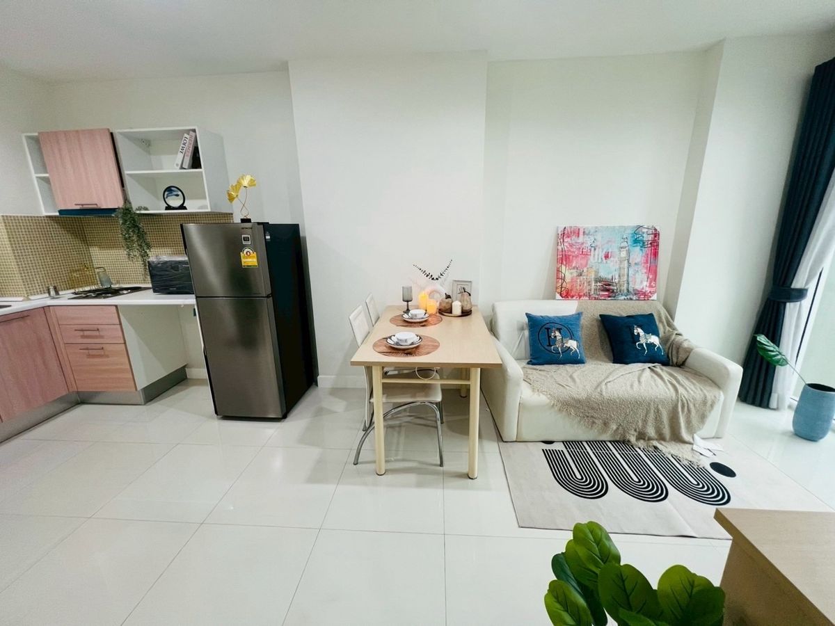 ขายคอนโดพระราม 9 เพชรบุรีตัดใหม่ RCA : 💸 ขายคอนโด The Mark Ratchada-Airportlink ราคา 2.59 ลบ. ขนาด 38 ตร.ม. 1 Bedroom ชั้น 17 เพดานสูง โปร่ง โล่งสบาย ระเบียงกว้างมาก คอนโด High Rise สูงทั้งหมด 25 ชั้น จำนวนยูนิตน้อยเพียง 420 ยูนิต เป็นส่วนตัว ไร้ความวุ่นวาย ที่จอดรถเพียงพอ 
