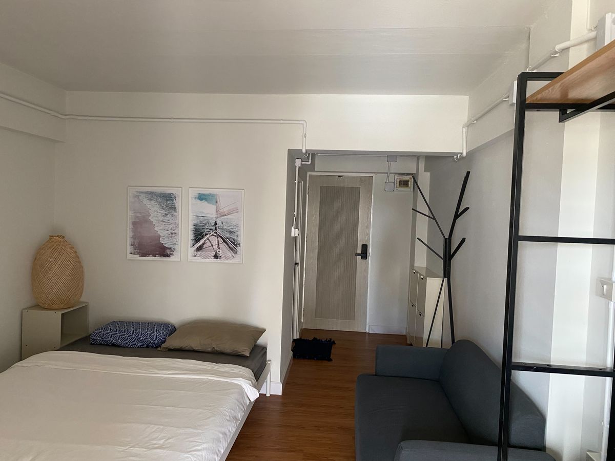 ให้เช่าคอนโดบางนา แบริ่ง ลาซาล : Pet Friendly Unit** **Studio for Rent at Nirun 7 - 4,700 THB/month