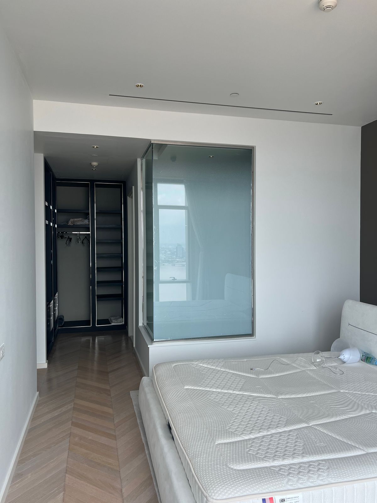 ให้เช่าคอนโดสาทร นราธิวาส : 137 ตร.ม. 2 ห้องนอน ที่ Four Seasons Private Residences กรุงเทพ ริมแม่น้ำเจ้าพระยา