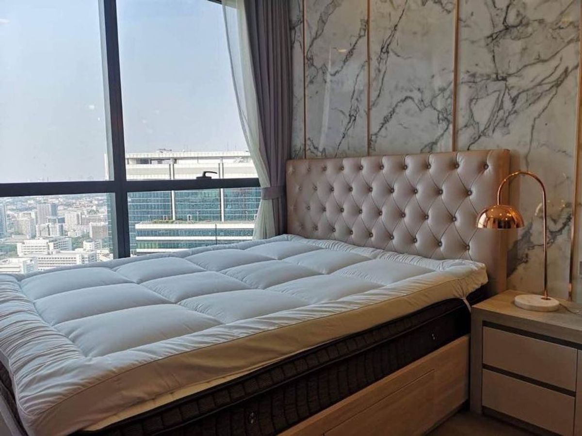 For SaleCondoSiam Paragon ,Chulalongkorn,Samyan : Ashton Chula Silom【𝐒𝐄𝐋𝐋 & 𝐑𝐄𝐍𝐓】🔥Modern luxury room, fully detailed with furniture and atmosphere🔥  Contact Line ID: @hacondo
