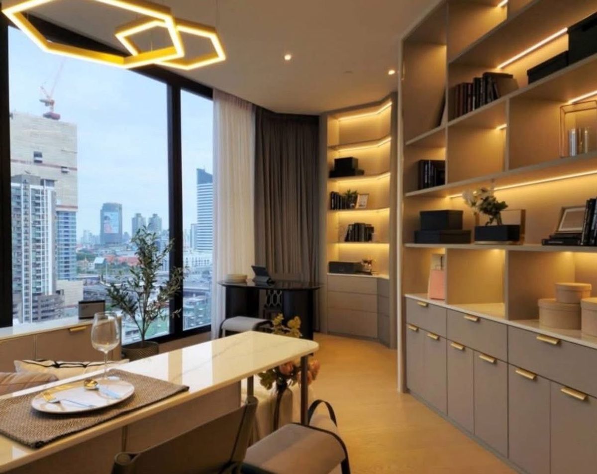ให้เช่าคอนโดพระราม 9 เพชรบุรีตัดใหม่ RCA : ♦ Luxury class ♦ ชั้น 15++ ขนาด 66.00 ตร.ม. | 2 ห้องนอน 2 ห้องน้ำ | วิวตึกสูง | ใกล้ BTS นานา ใกล้ MRT พระราม 9 ใกล้ ARL มักกะสัน และ central พระาม 9