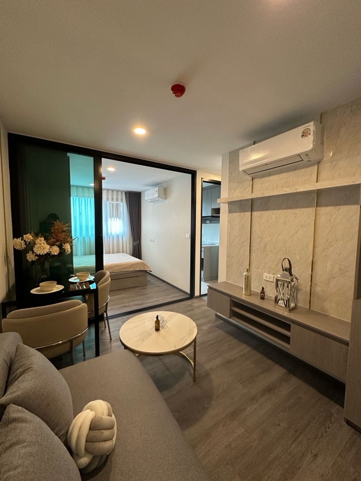 ขายคอนโดวิภาวดี ดอนเมือง หลักสี่ : Pet friendly condo🐱 ห้องครัวปิดติดระเบียง พร้อมลากกระเป๋าเข้าอยู่🧳