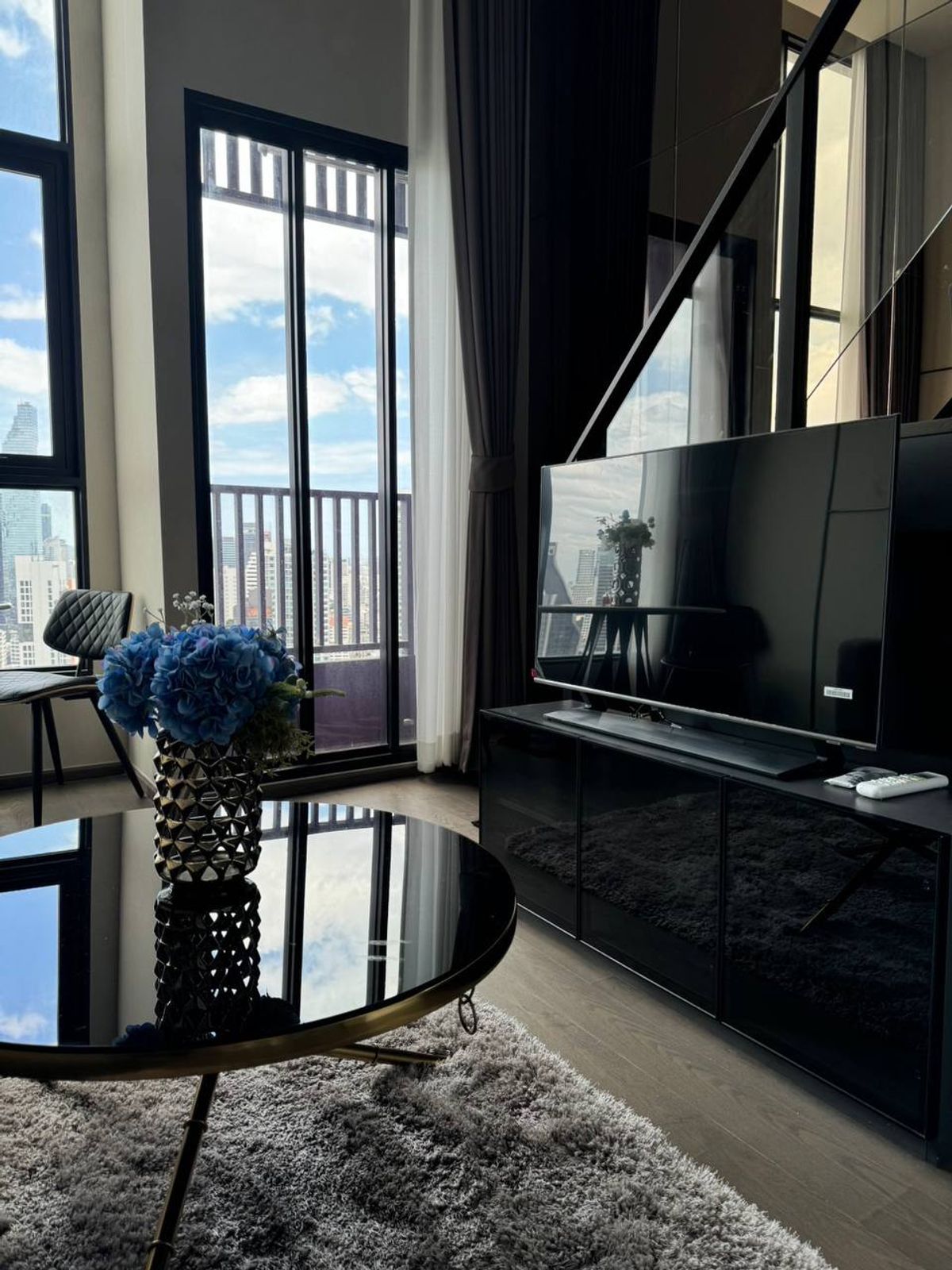 For RentCondoSiam Paragon ,Chulalongkorn,Samyan : Park Origin Chula Samyan【𝐑𝐄𝐍𝐓】🔥Premium luxury in a modern atmosphere, creating a sense of tranquility yet charm.🔥  Contact Line ID: @hacondo