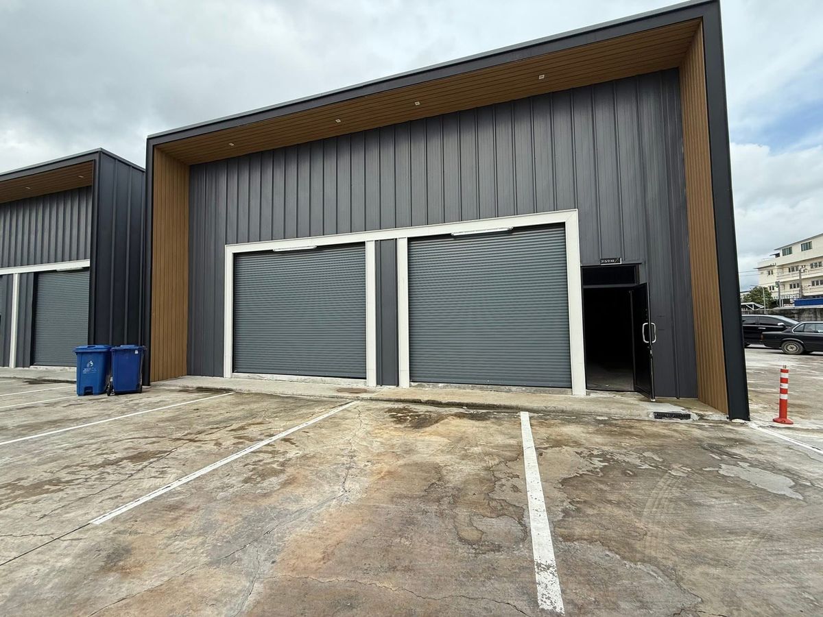 For RentWarehousePattanakan, Srinakarin : ✨ Rent a warehouse with a 2 -story office. Commercial, Cafe, Studio, or Office, near BTS, Yellow,  On nut , Srinakarin ✨