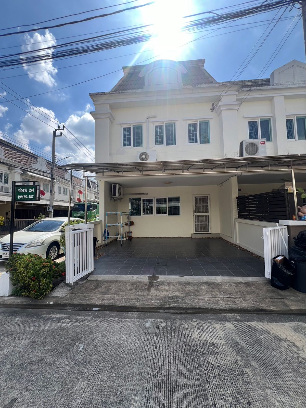 For RentTownhomeKaset Nawamin,Ladplakao : Beautiful house behind the corner Soi Nuanchan 56, Foni, full, available for rent 1 November, can inquire to watch.