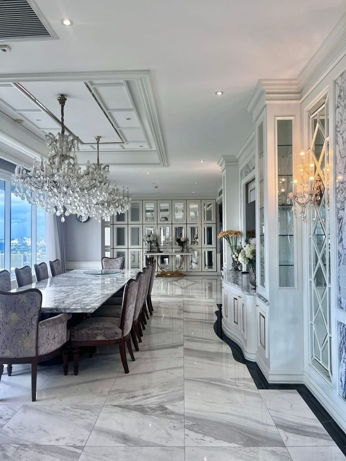For RentCondoRama9, Petchburi, RCA : Q Asoke penthouse 4 bedroom for rent 