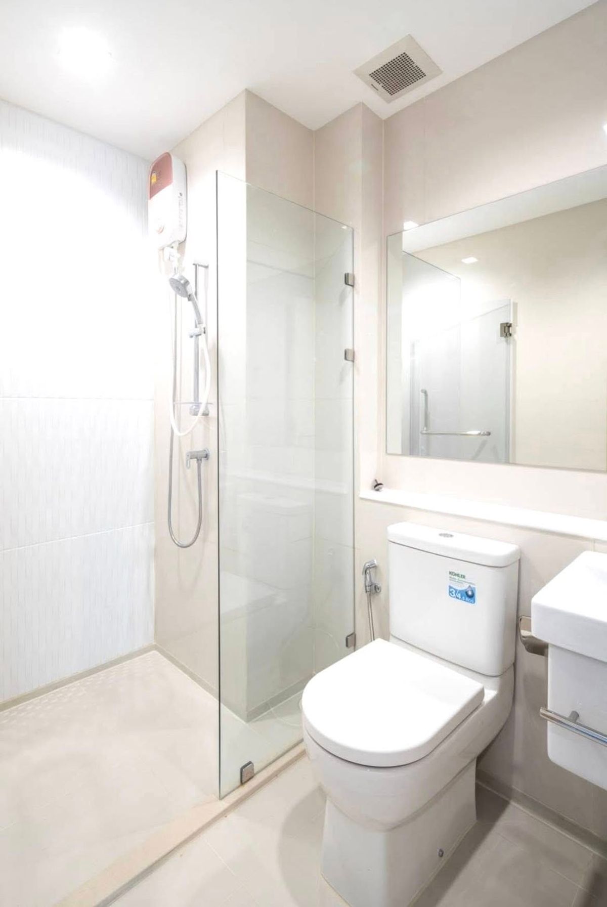 For RentCondoWitthayu, Chidlom, Langsuan, Ploenchit : Life One Wireless Condo for Rent (Life One Wireless), size 25 sq.m.