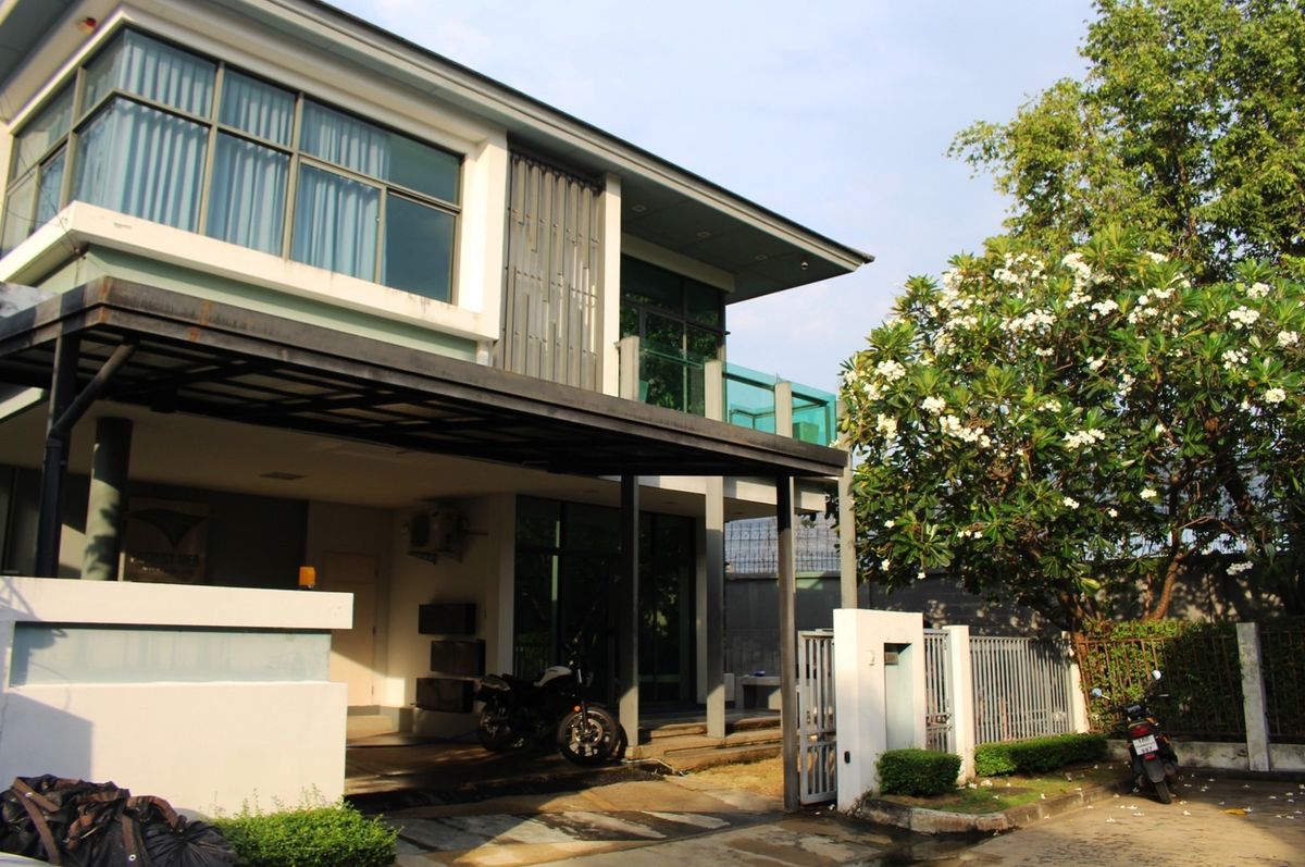 For RentHouseChaengwatana, Muangthong : Rent a new renovated house, Setthasiri Chaengwattana-Prachachuen near the expressway, Don Mueang Airport