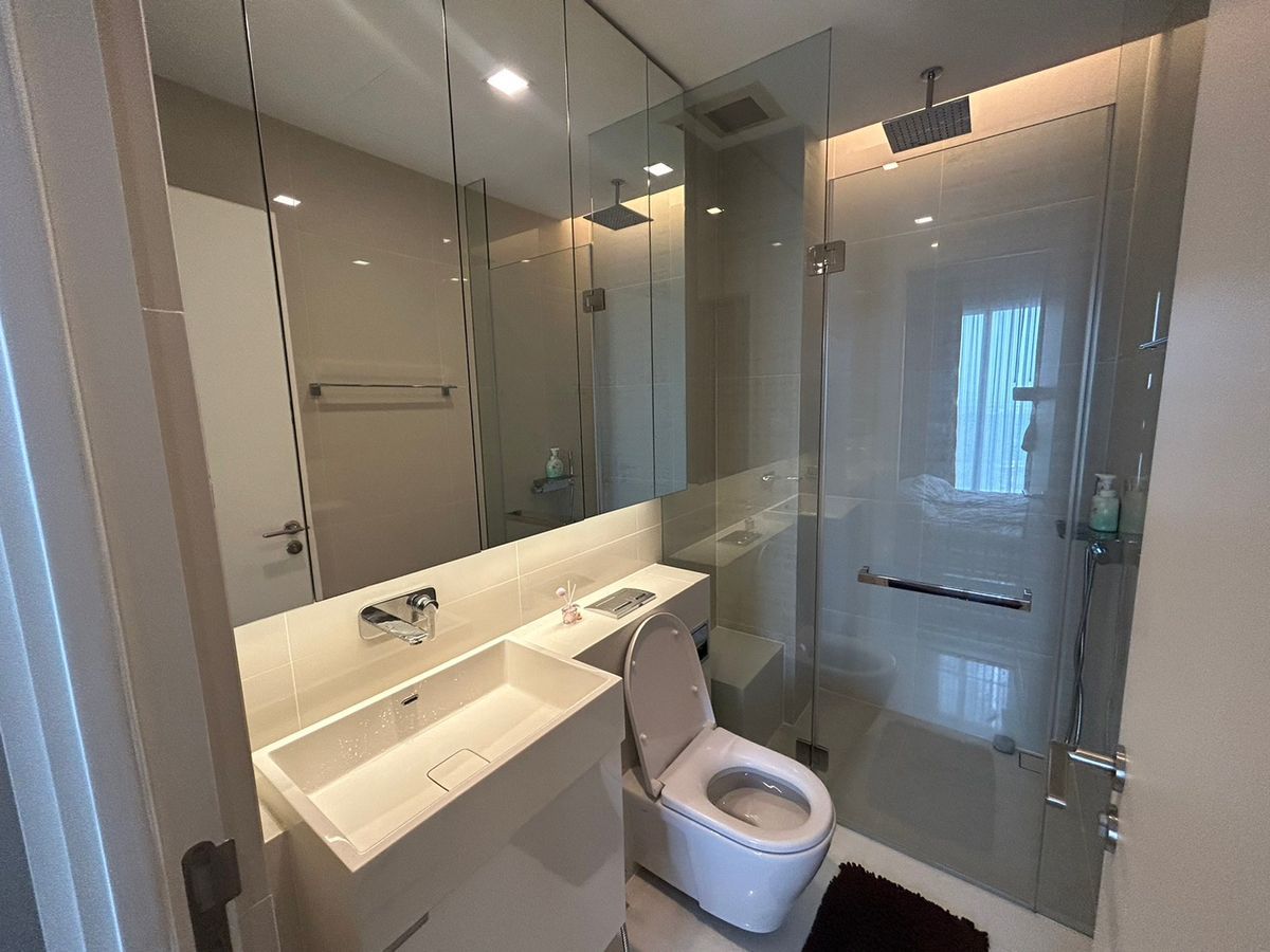 For RentCondoLadprao, Central Ladprao : For rent 🔥 The Saint Residences 🔥 near MRT Phahon Yothin, fully furnished and equipped with appliances.