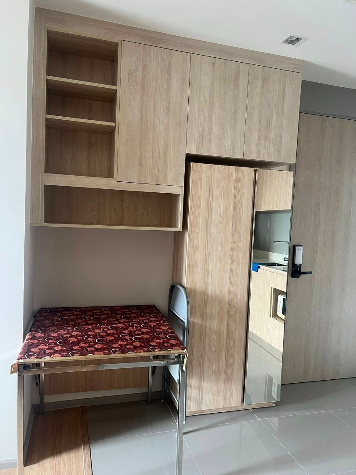For SaleCondoSapankwai,Jatujak : 🌟 M Jatujak 🌟 Rare Unit Corner Room 56 sq.m.  Best layout in the project 🏡 Near BTS/MRT 🚆 Fully furnished, ready to move in, never rented out  ✅ Yield up to 6%* per year