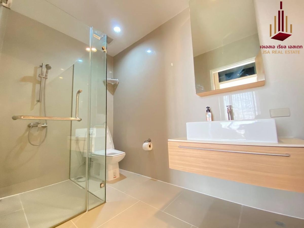 For RentCondoLadprao, Central Ladprao : ✨ For Rent: The Issara Ladprao Condo ✨ 💰 ONLY 40,000 THB/Month