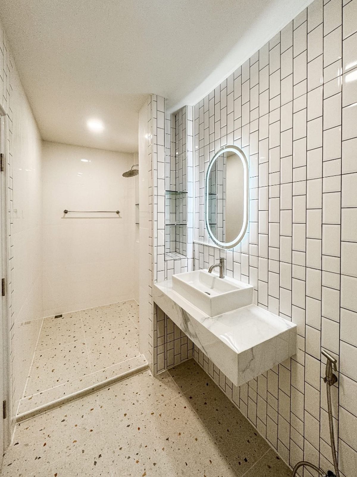 ขายทาวน์โฮมโชคชัย4 ลาดพร้าว71 : 🔥 โปรแรงสุดวันนี้! ทาวน์โฮม 84 แมนชั่น รีโนเวทใหม่  พร้อมอยู่ เดินสบายๆ ถึง MRT ลาดพร้าว 71 แค่ 14 นาที  ราคาเพียง 3.59 ล้าน Yield 7.6%*