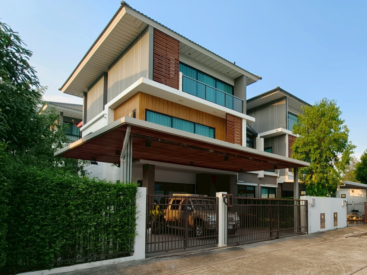 ขายบ้านลาดพร้าว101 แฮปปี้แลนด์ : ขายบ้าน  ศุภาลัย เอสเซ้นส์ ลาดพร้าว รีโนเวทใหม่ MRT-ลาดพร้าว 101 (สายสีเหลือง) คลองจั่น เขต บางกะปิ กรุงเทพ   CX-148171