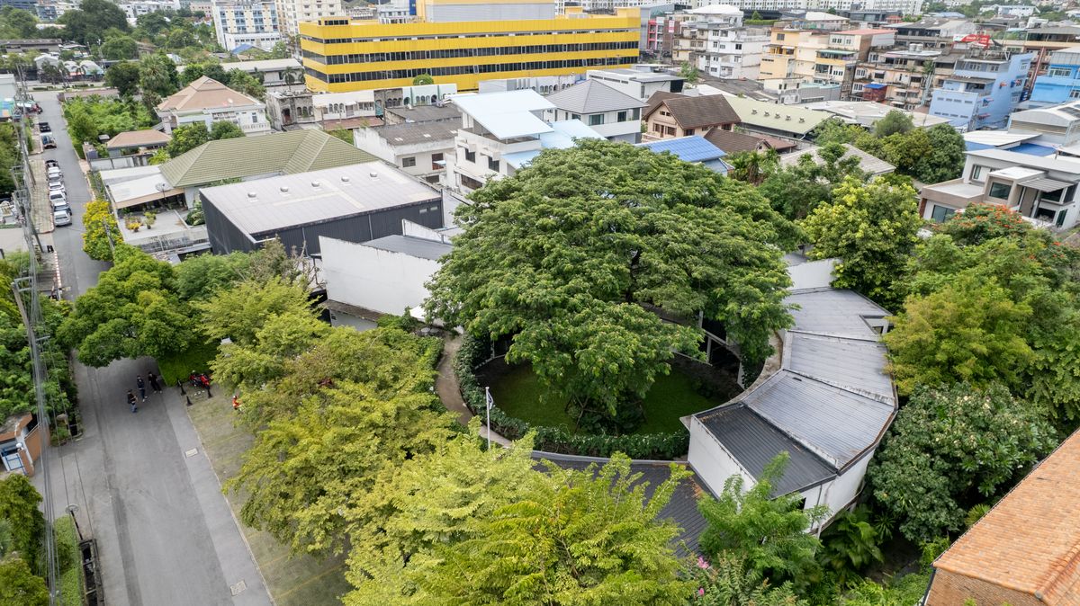 ขายที่ดินพัฒนาการ ศรีนครินทร์ : ขายที่ดินขนาด 1-2-50 ไร่ พัฒนาการ25 แยก1 ใจกลางเมือง เพียง 15 นาที ถึงเอกมัย-ทองหล่อ พร้อมอาคารทรงวงกลม และโกดังขนาดใหญ่