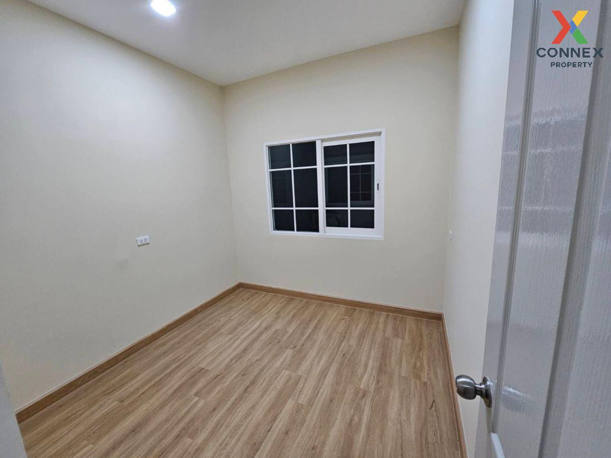 ขายทาวน์โฮมปิ่นเกล้า จรัญสนิทวงศ์ : ขายทาวน์เฮ้าส์/ทาวน์โฮม  โกลเด้น ทาวน์ ศิริราช-ราชพฤกษ์ MRT-บางขุนนนท์ บางขุนศรี เขต บางกอกน้อย กรุงเทพ CX-131389