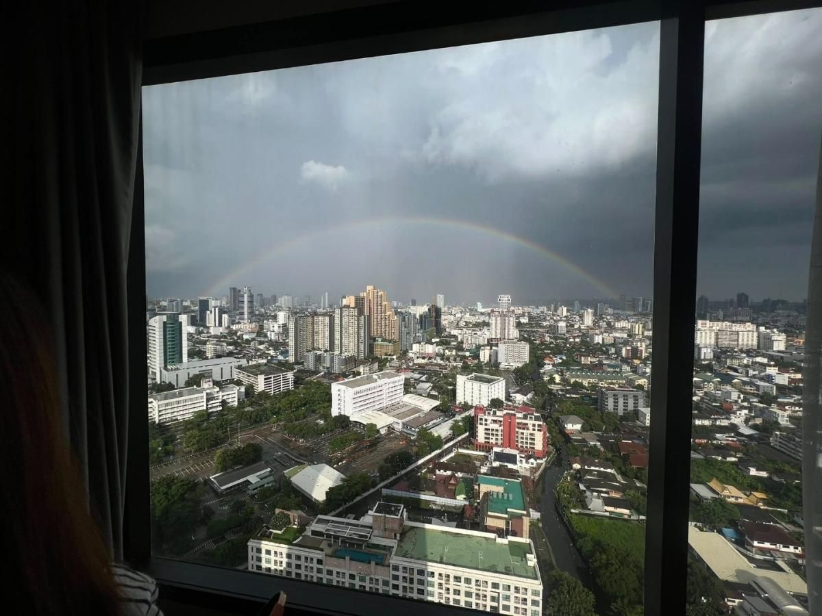 For SaleCondoSapankwai,Jatujak : 🌟 M Jatujak 🌟 Rare Unit Corner Room 56 sq.m.  Best layout in the project 🏡 Near BTS/MRT 🚆 Fully furnished, ready to move in, never rented out  ✅ Yield up to 6%* per year