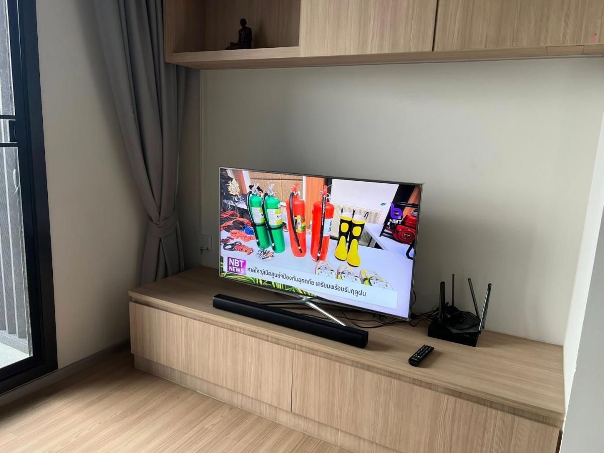 For SaleCondoSapankwai,Jatujak : 🌟 M Jatujak 🌟 Rare Unit Corner Room 56 sq.m.  Best layout in the project 🏡 Near BTS/MRT 🚆 Fully furnished, ready to move in, never rented out  ✅ Yield up to 6%* per year