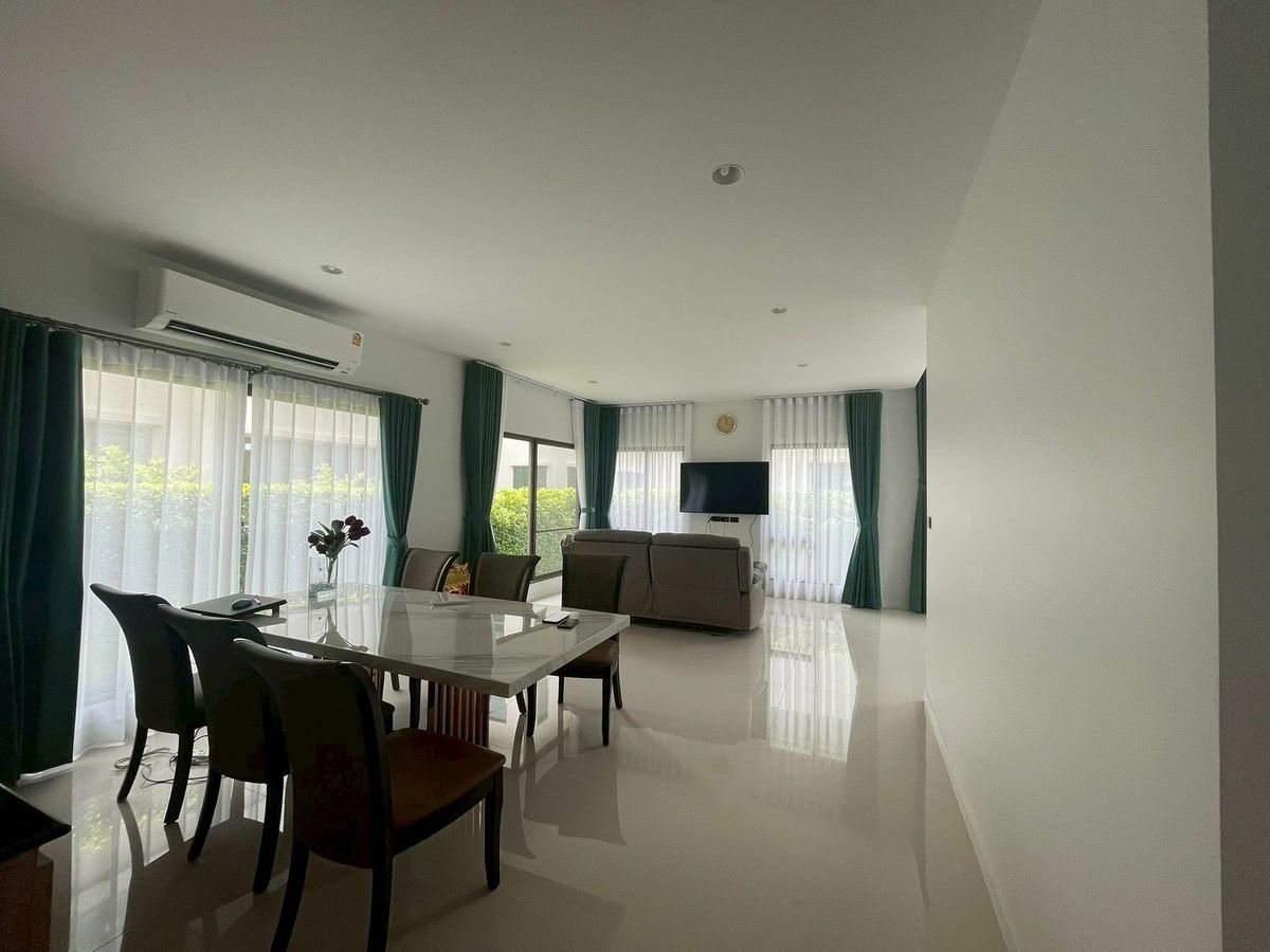 For SaleHousePattanakan, Srinakarin : ♦ Rare Unit ♦ Detached house, 2 floors, 4 bedrooms | Size 65.20 sq.wah, 238.00 sq.m. | Near Advent Ramkhamhaeng International School 6 minutes, HomePro Ramkhamhaeng 8 minutes, Ramkhamhaeng Hospital 8 minutes