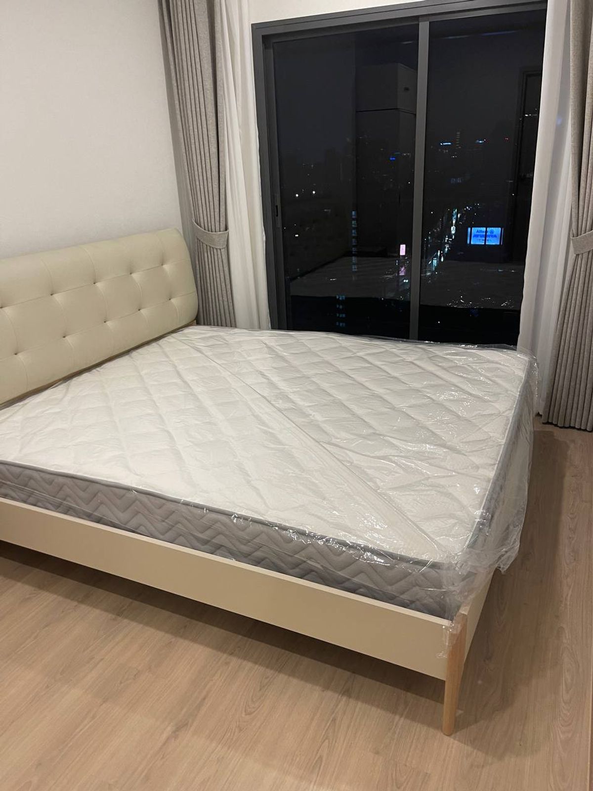 For RentCondoKhlongtoei, Kluaynamthai : Life Rama 4 - Asoke  35 sqm one bed room for rent!