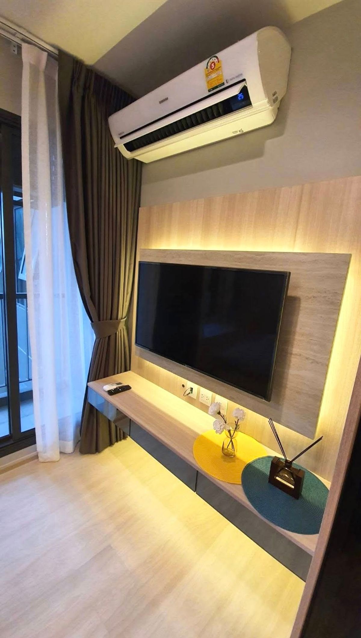 For RentCondoWitthayu, Chidlom, Langsuan, Ploenchit : Life One Wireless Condo for Rent (Life One Wireless), size 25 sq.m.