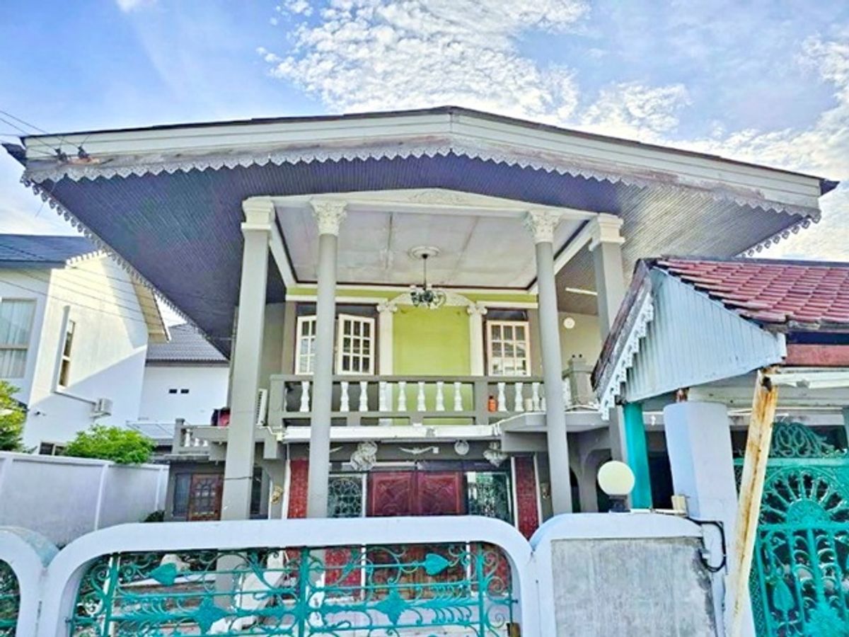 ให้เช่าบ้านสีลม ศาลาแดง บางรัก : MRT หัวหมาก 852 ม. โลตัส พัฒนาการ300 ม. ให้เช่าคฤหาสน์เดี่ยว 2 ชั้น 75 ตร.วา. 440 ตร.ม. 3 นอน 2 น้ำ เดอะไนน์ พระราม 9 1.2 กม