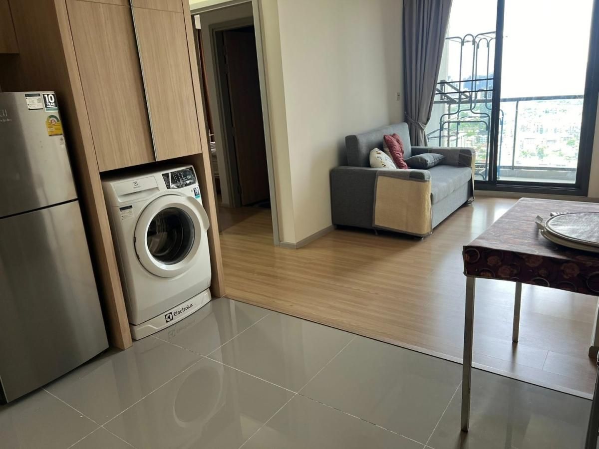 For SaleCondoSapankwai,Jatujak : 🌟 M Jatujak 🌟 Rare Unit Corner Room 56 sq.m.  Best layout in the project 🏡 Near BTS/MRT 🚆 Fully furnished, ready to move in, never rented out  ✅ Yield up to 6%* per year