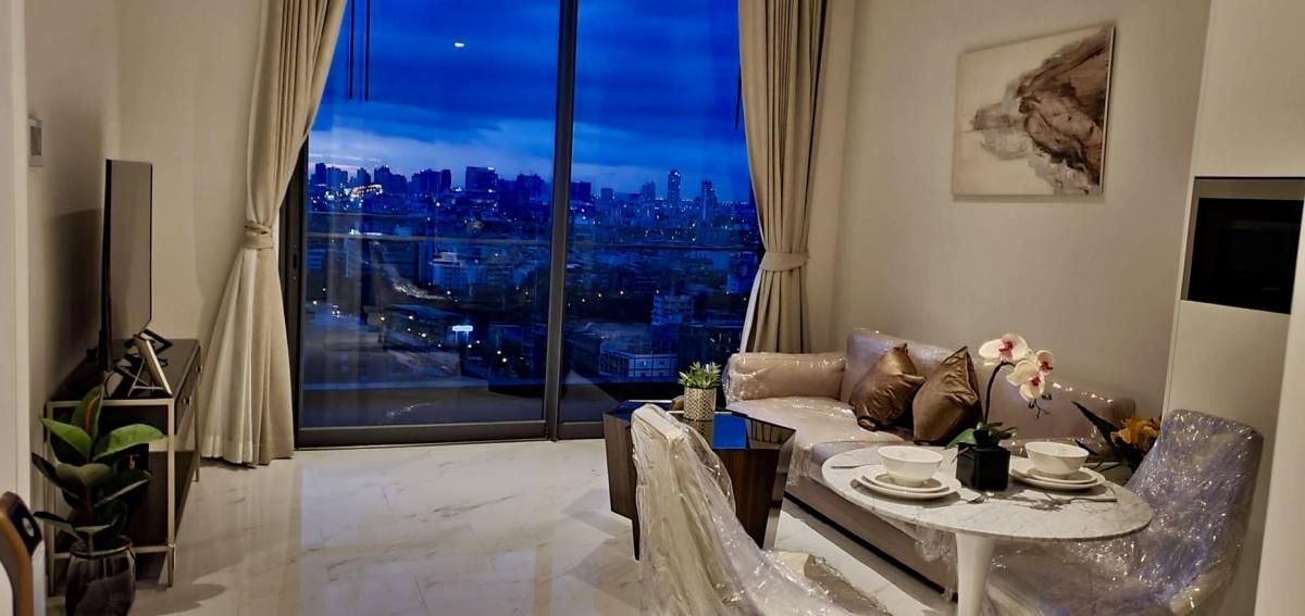 ขายคอนโดพระราม 3 สาธุประดิษฐ์ : Hot Deal ‼️ Riverside Condo Canapaya Residences 45.47 sq.m. with 270° Chao Phraya River View For sale with tenant, only 12.19 MB!