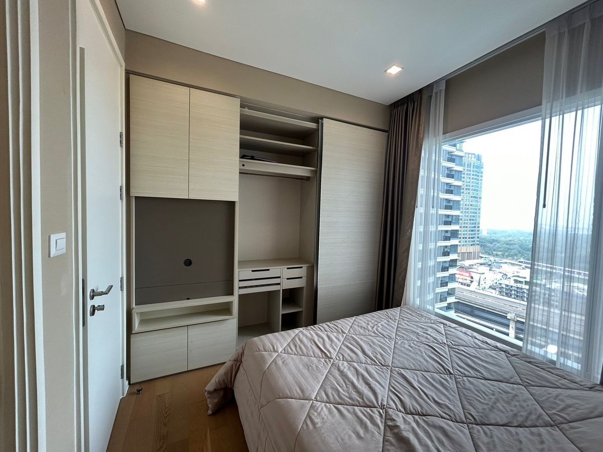 For RentCondoLadprao, Central Ladprao : For rent 🔥 The Saint Residences 🔥 near MRT Phahon Yothin, fully furnished and equipped with appliances.