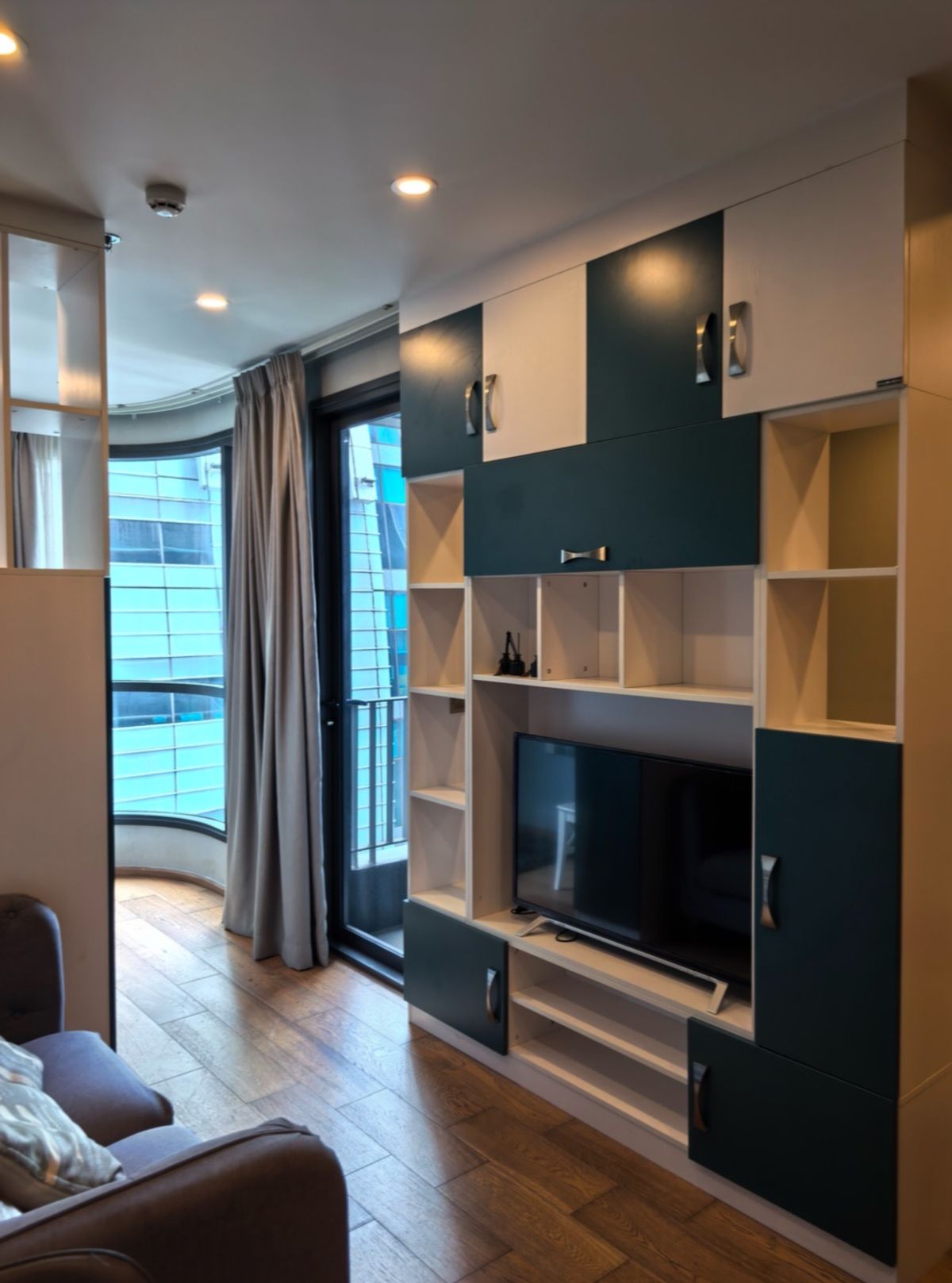 ขายคอนโดราชเทวี พญาไท : ขายขาดทุน ต่ำกว่าตลาด Q Chidlom - Phetchaburi 1 ห้องนอน 4.80ลบ. | ติดต่อ 092-196-1444