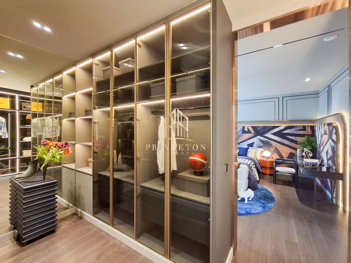 ขายบ้านบางนา แบริ่ง ลาซาล : สัมผัสความหรูหราที่ไม่เหมือนใครกับคฤหาสน์หรู 3 ชั้น CINQ ROYAL The Eighteen Bangna KM.7  📞092-4252445