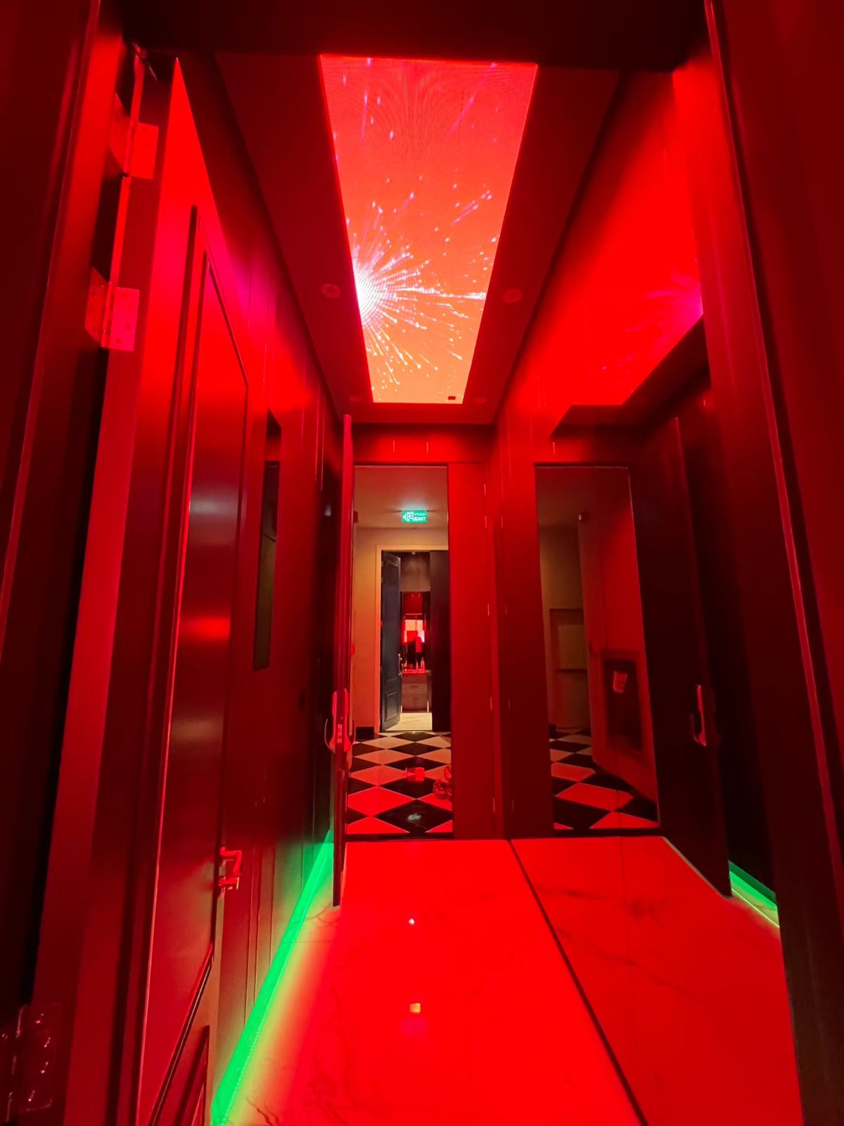 ขายคอนโดเลียบทางด่วนรามอินทรา : 🎉 Penthouse ปาร์ตี้สุด Private – ยกชั้น 2 ฝั่ง พร้อมสระว่ายน้ำส่วนตัว