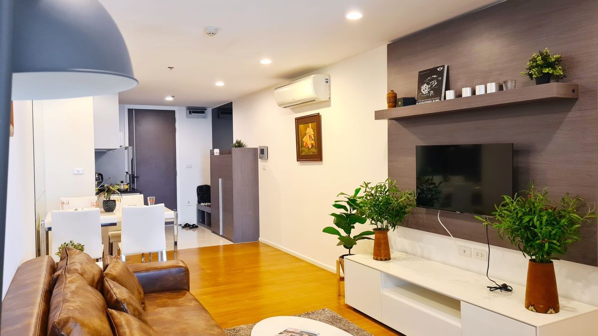 ให้เช่าคอนโดนานา : “ให้เช่า 15 Sukhumvit Residence ✨ ห้องสวย เฟอร์ครบ พร้อมอยู่ 🚆 ใกล้ BTS นานา / MRT สุขุมวิท”