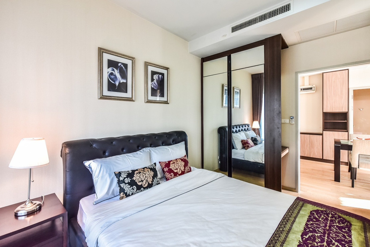 For RentCondoSukhumvit, Asoke, Thonglor : (For rent) 2 bedrooms, 2 bathrooms, 71.20 sq m, corner room, well decorated. Fully furnished + electrical appliances ㅡ Next to 🚆BTS Phrom Phong