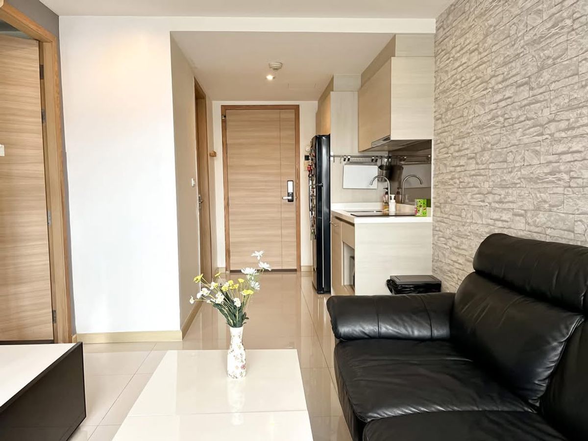 ขายคอนโดสุขุมวิท อโศก ทองหล่อ : คอนโด Socio Reference 61  เดินทางสะดวก ใกล้รถไฟฟ้าบีทีเอส มีรถรับส่ง ห้องสวย เฟอร์นิเจอร์ครบ พร้อมขาย!!