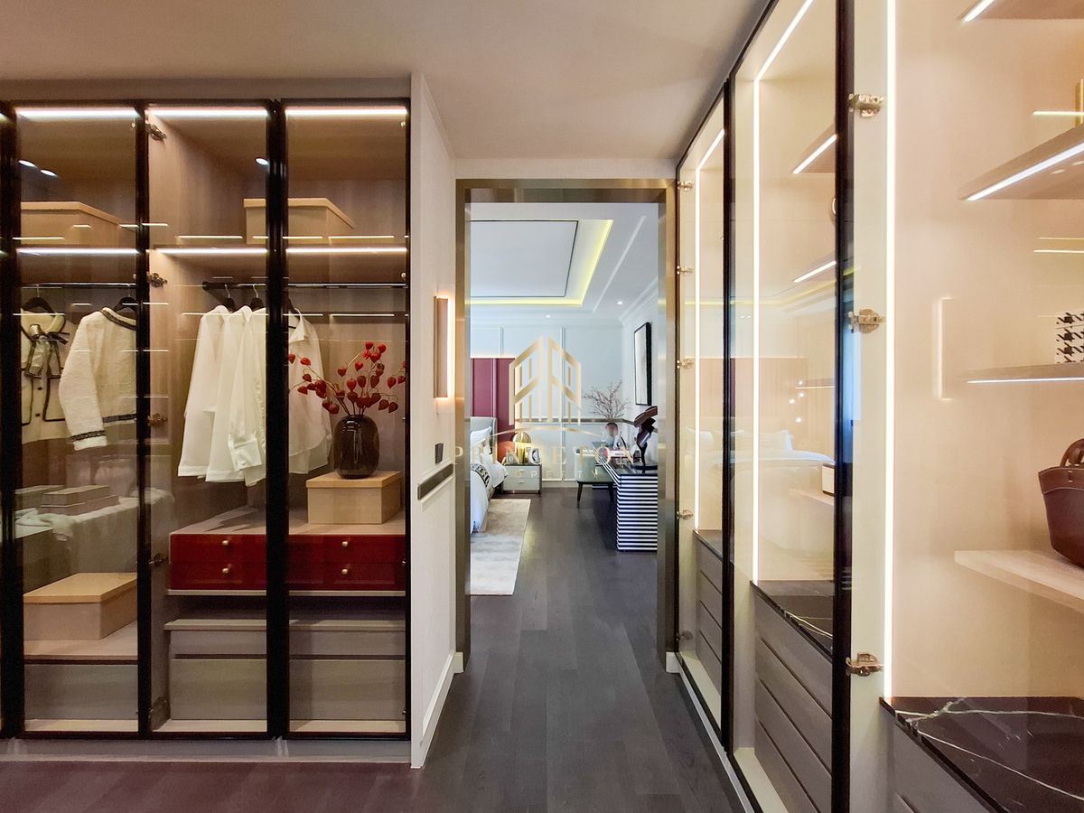 ขายบ้านบางนา แบริ่ง ลาซาล : สัมผัสความหรูหราที่ไม่เหมือนใครกับคฤหาสน์หรู 3 ชั้น CINQ ROYAL The Eighteen Bangna KM.7  📞092-4252445