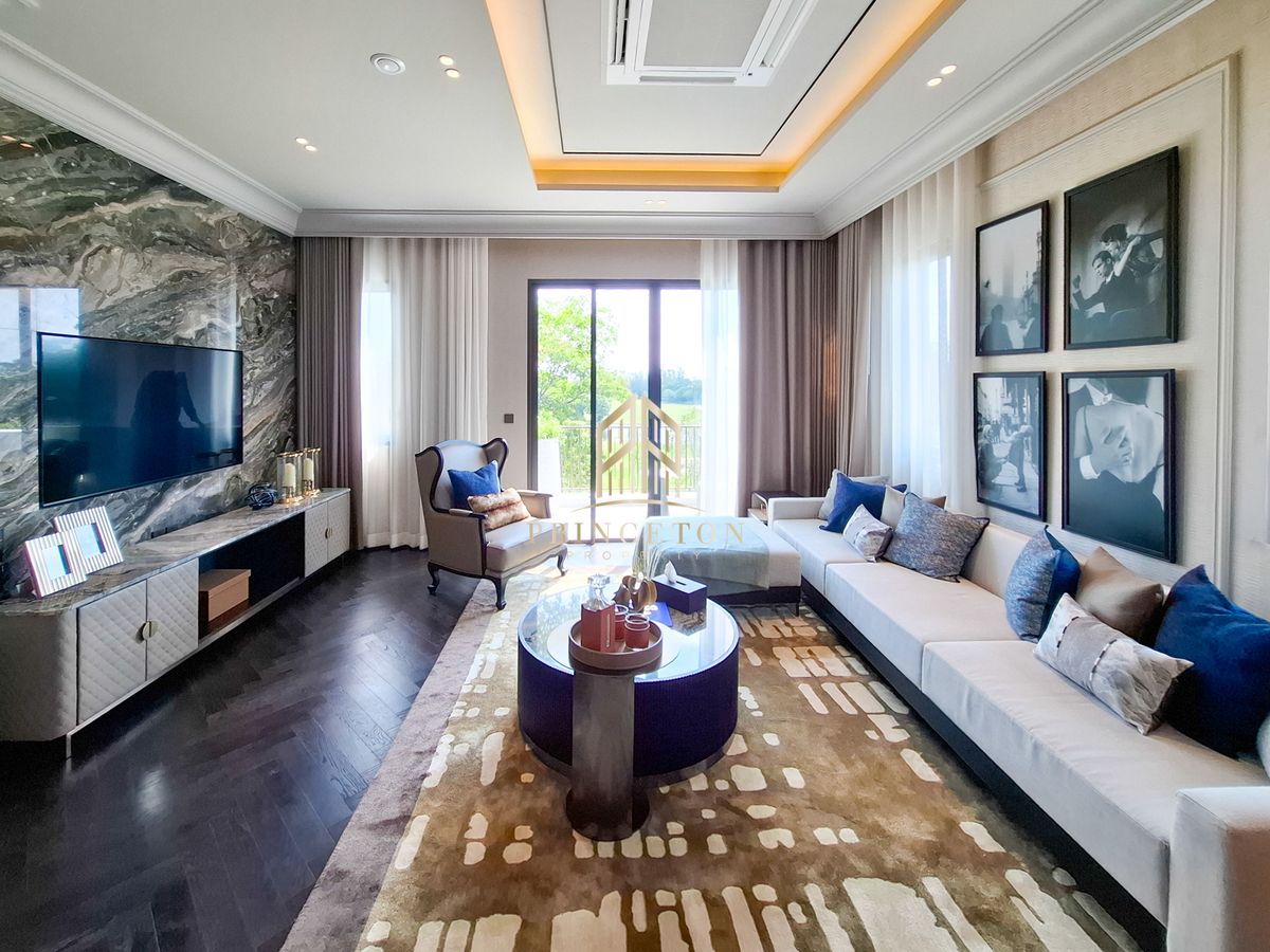 ขายบ้านบางนา แบริ่ง ลาซาล : สัมผัสความหรูหราที่ไม่เหมือนใครกับคฤหาสน์หรู 3 ชั้น CINQ ROYAL The Eighteen Bangna KM.7  📞092-4252445