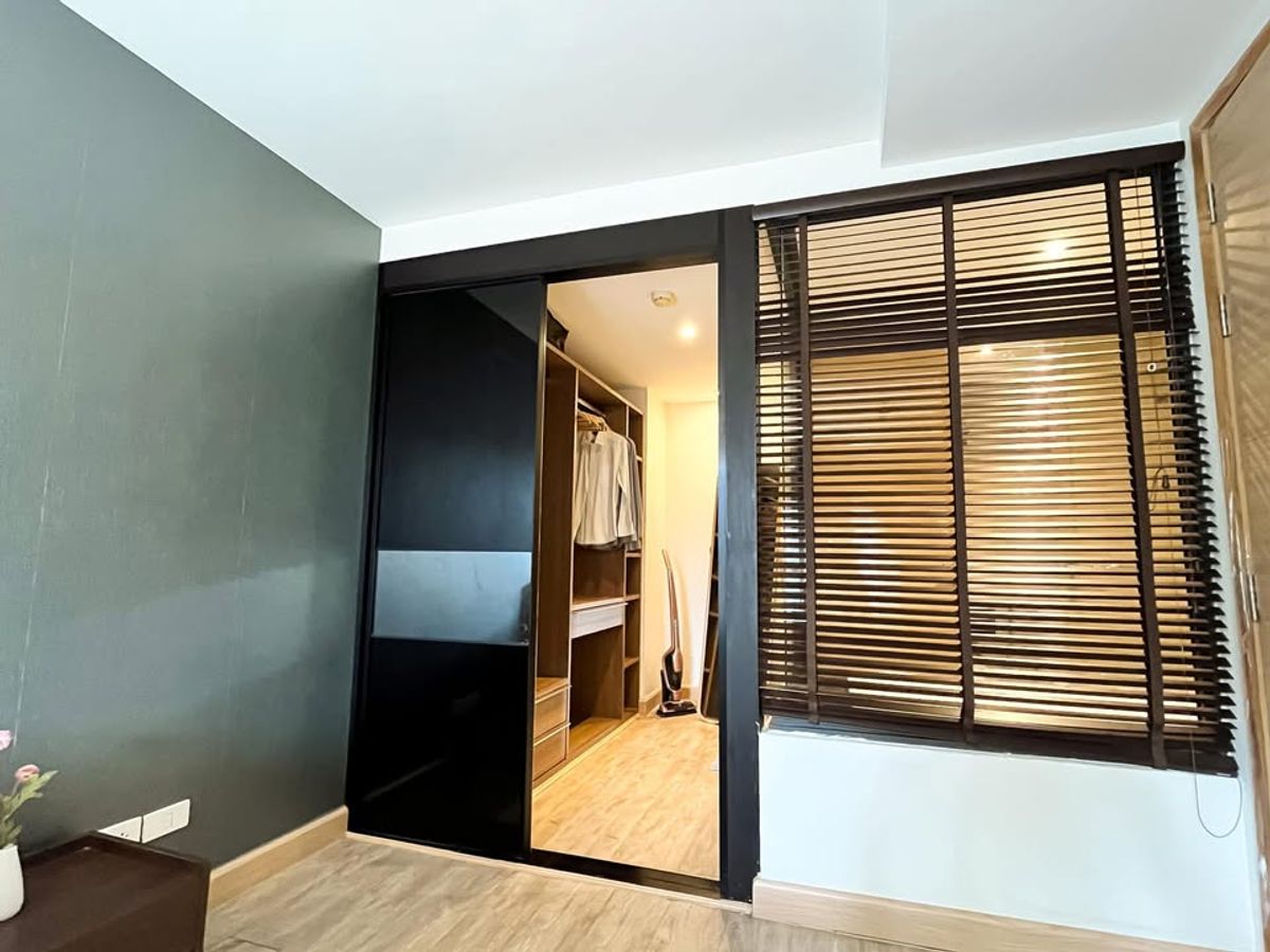 ขายคอนโดสุขุมวิท อโศก ทองหล่อ : คอนโด Socio Reference 61  เดินทางสะดวก ใกล้รถไฟฟ้าบีทีเอส มีรถรับส่ง ห้องสวย เฟอร์นิเจอร์ครบ พร้อมขาย!!