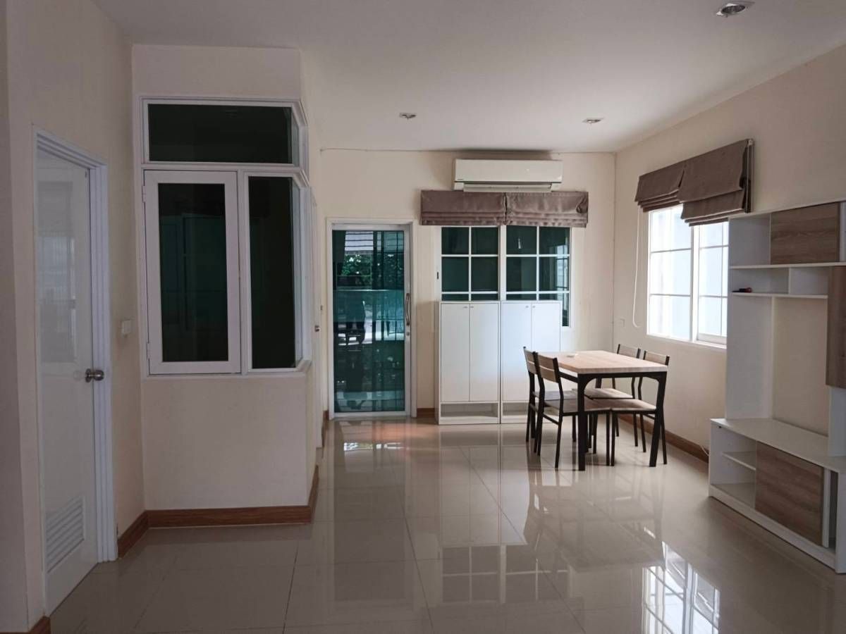 ขายทาวน์โฮมเกษตร นวมินทร์ ลาดปลาเค้า : ทาวน์โฮม โกลเด้น ทาวน์ 2 ลาดพร้าว - เกษตรนวมินทร์ / 3 ห้องนอน (ขาย), Golden Town 2 Ladprao - Kaset Nawamin / Townhome 3 Bedrooms (FOR SALE) TPM067