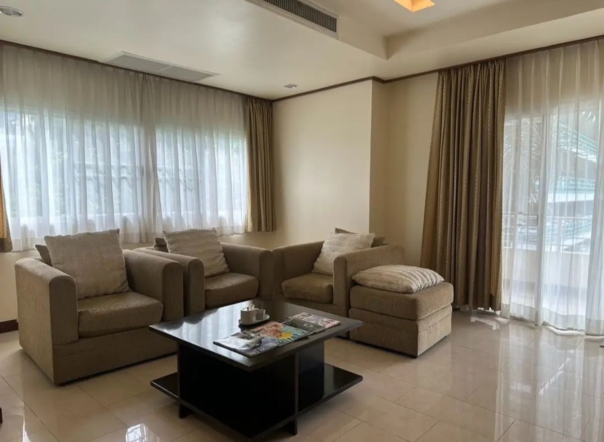 For RentCondoSathorn, Narathiwat : 75,000 BHT/Month Sathorn Seven Resident 3 Bedrooms ** Pet Firendly **